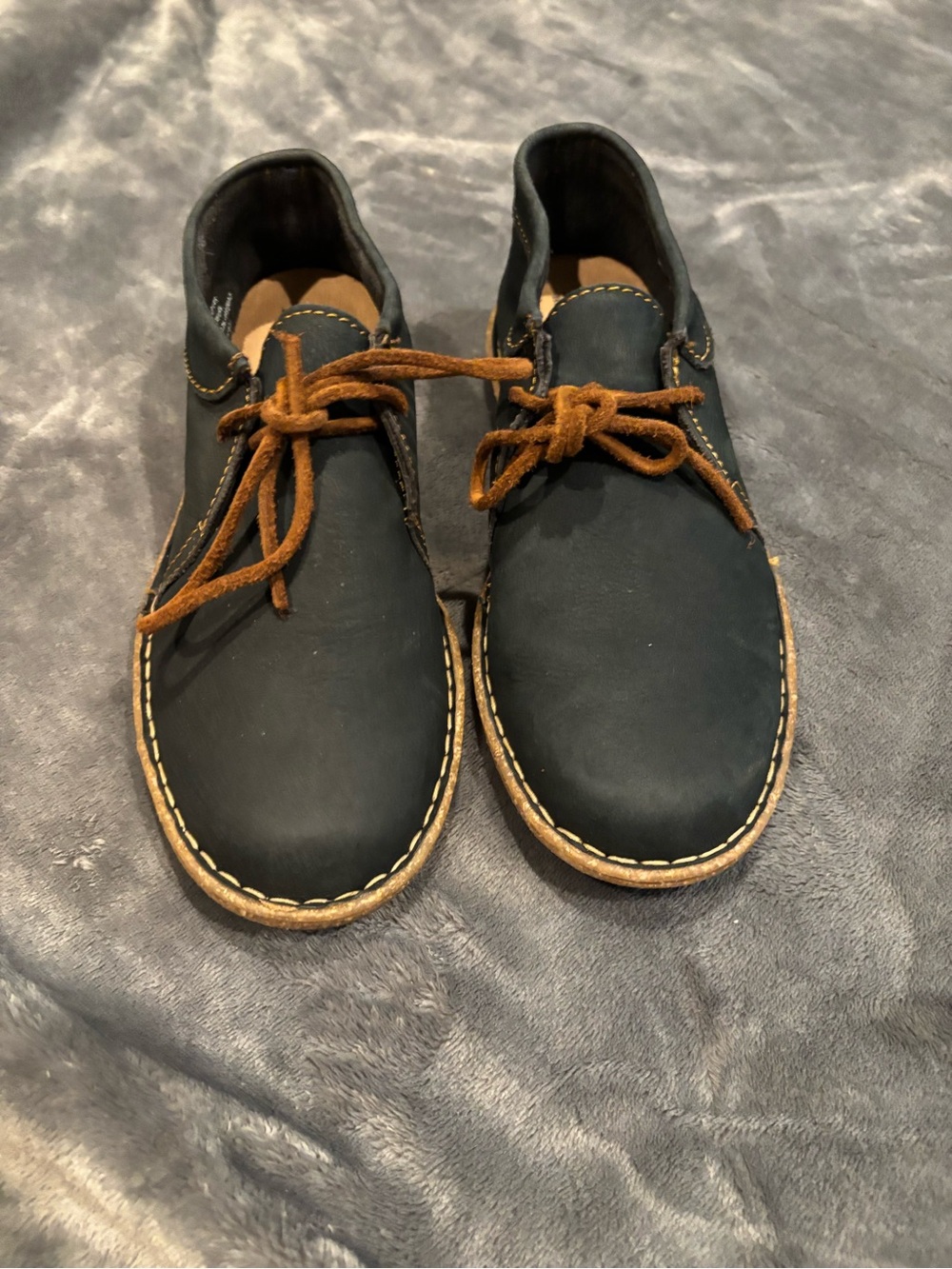 Women’s Born Casual Nuala Leather Chukka Shoes in Dark Navy with Brown Laces
